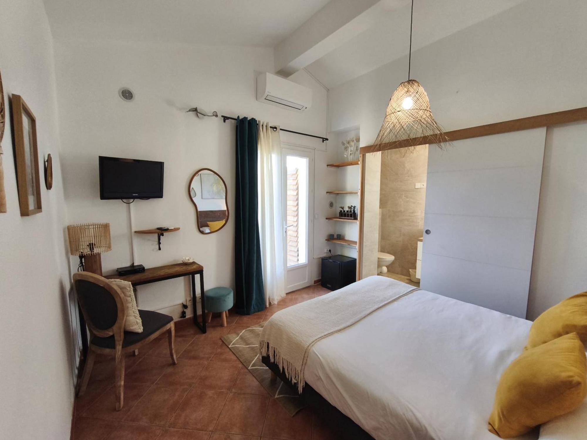 Chambres Isula Bella Фигари Екстериор снимка