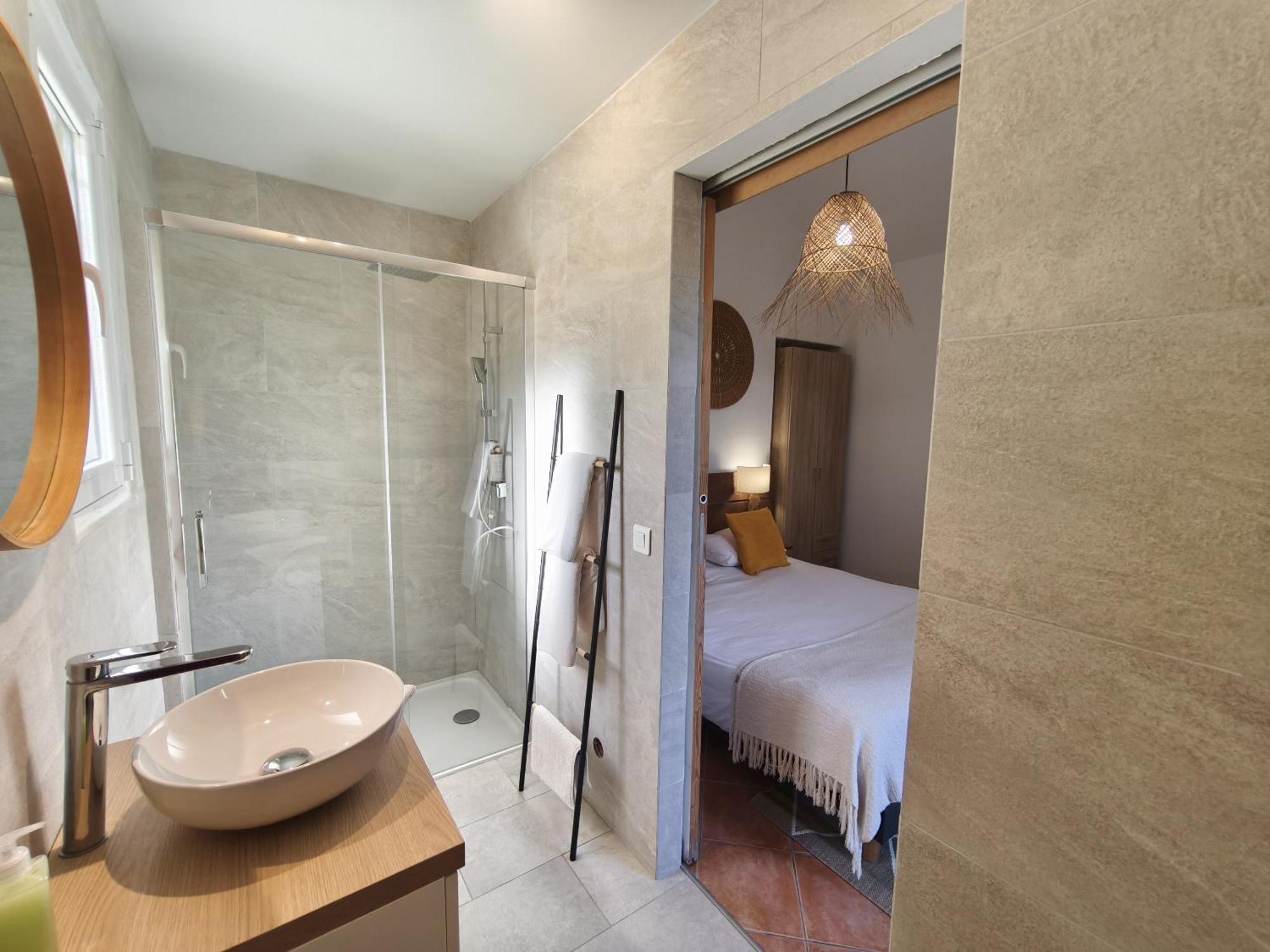 Chambres Isula Bella Фигари Екстериор снимка