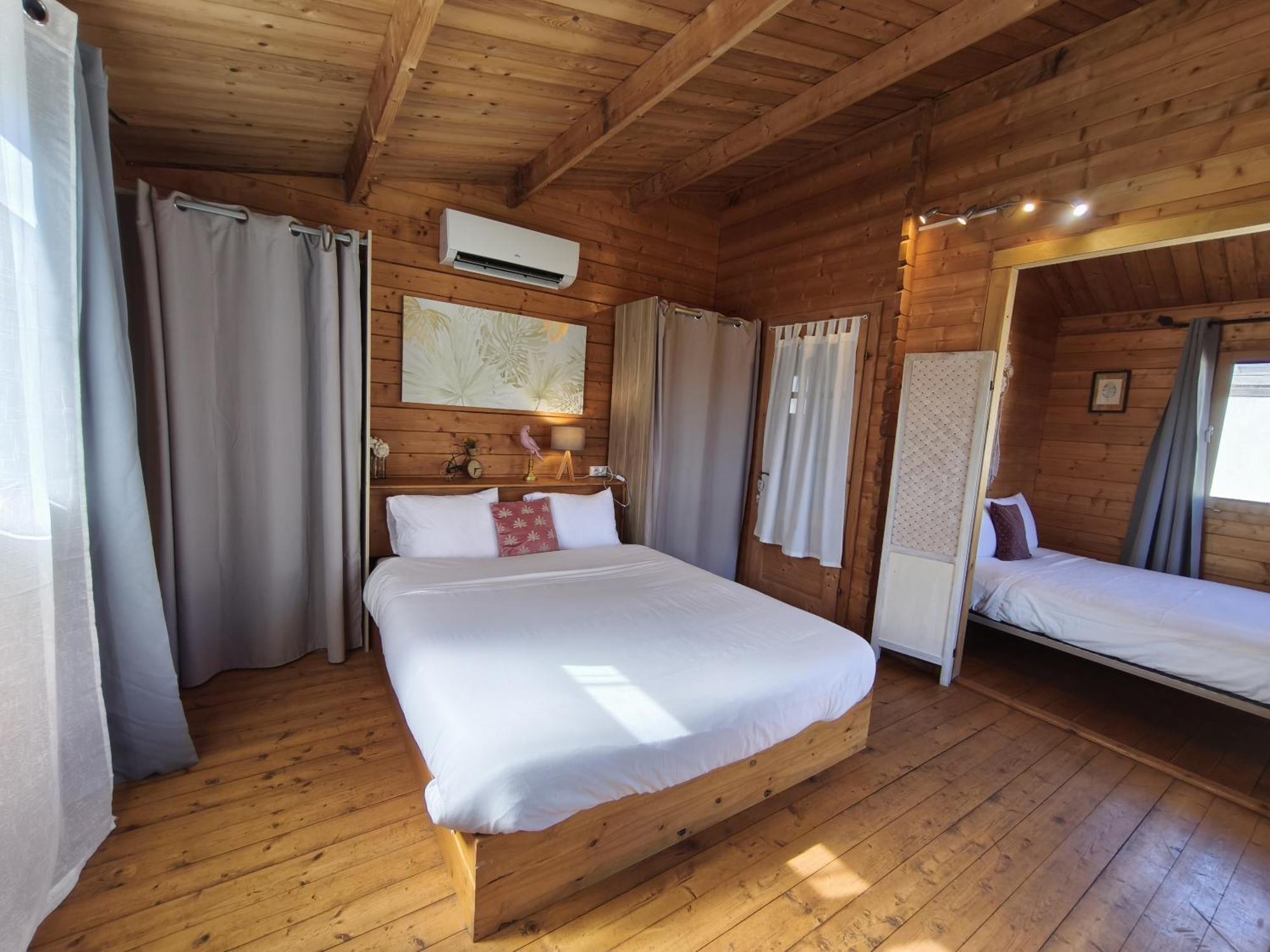 Chambres Isula Bella Фигари Екстериор снимка